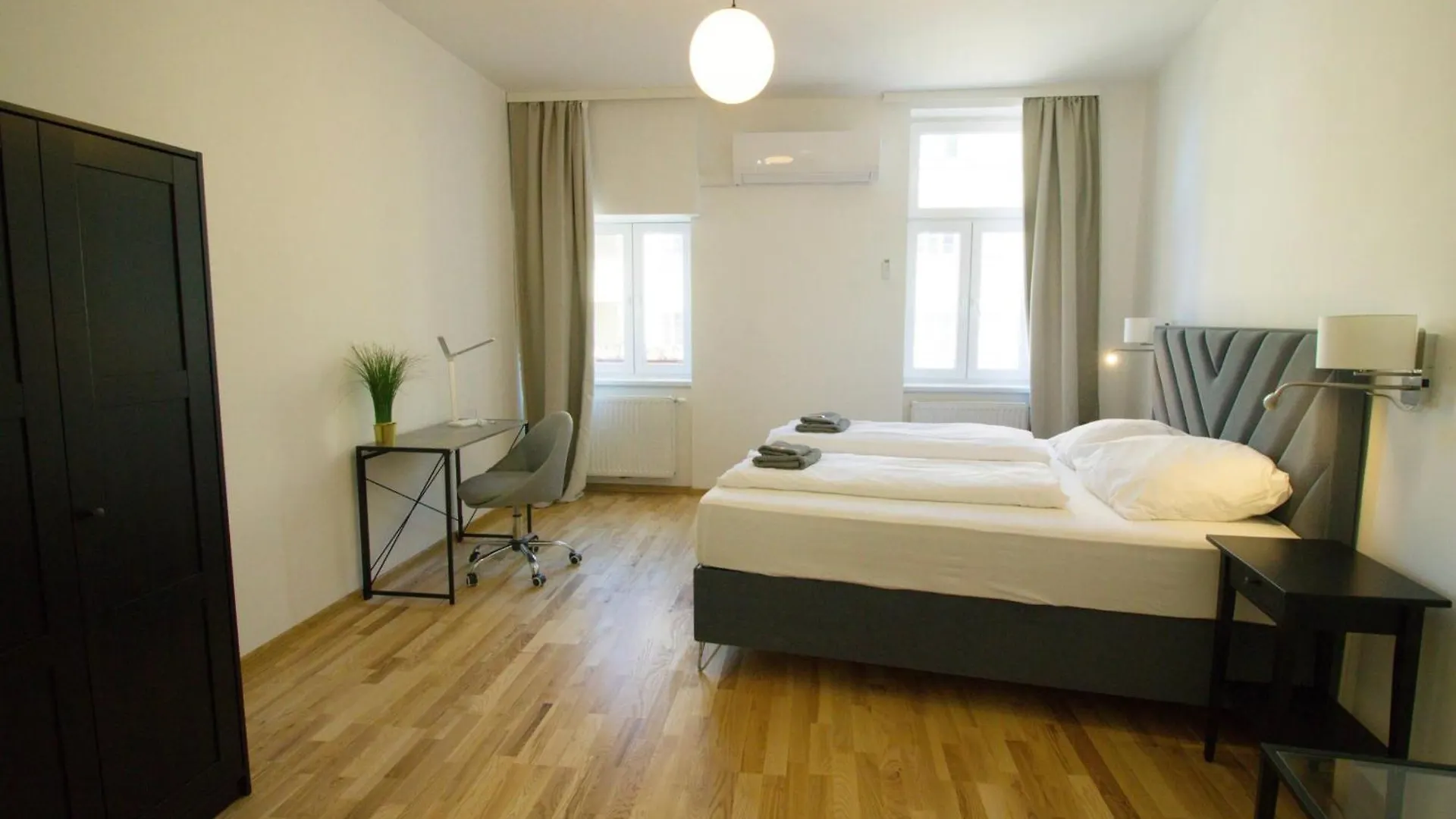 Grosszuegiges Stadtleben L Lf25 Vienna 0*,  Austria
